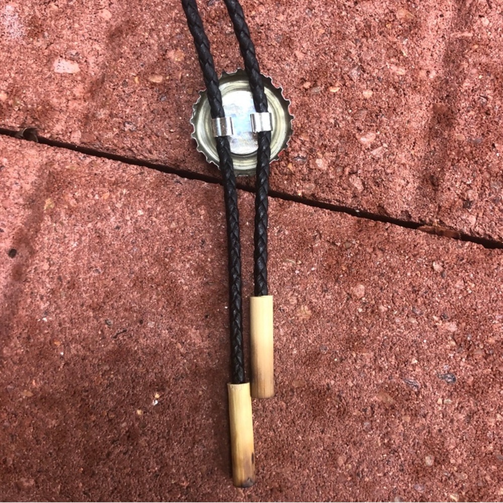 Ram Shiner Bock beer Bottle-cap Bolo Tie black cord bamboo tips unique gift - Picture 4 of 4